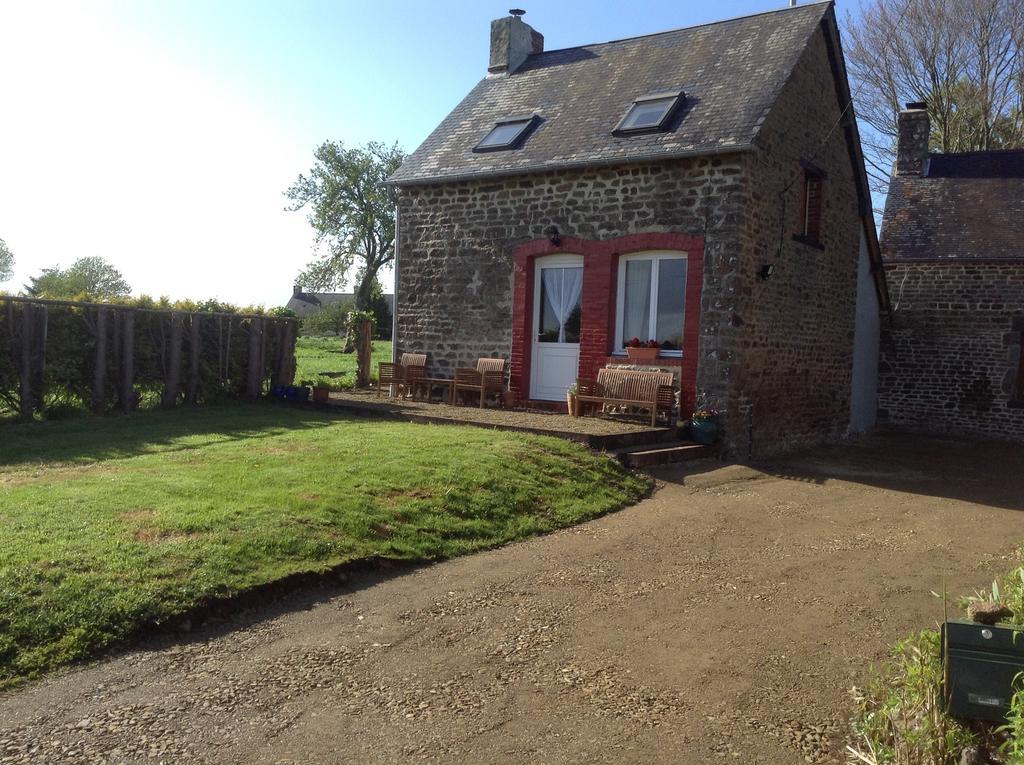 La Perruche Holiday Gite Heusse Exterior photo